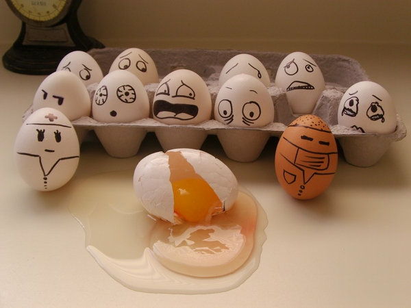 EI-tapyba-broken-kiaušinio-kiaušinių dėžutės