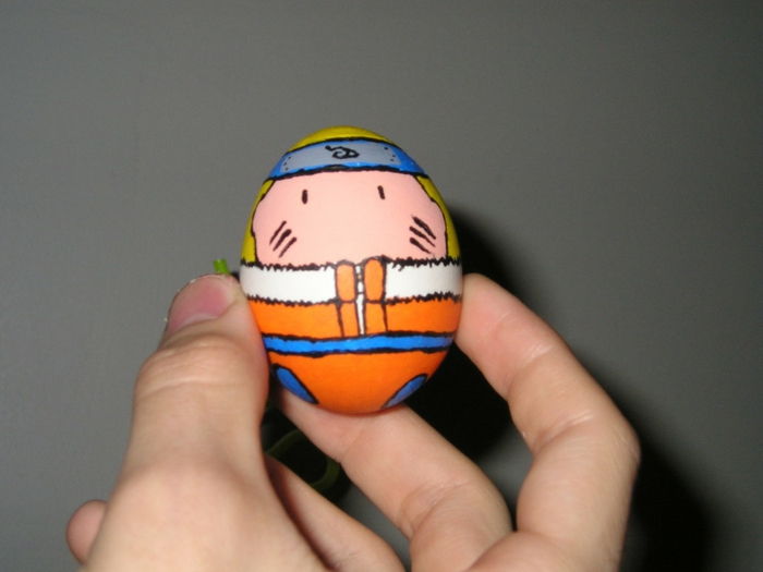 Ovos de Páscoa enfrenta - um herói do anime Naruto pintou a si mesmo - muito engraçado