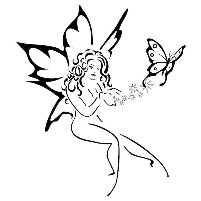 Ta en titt på denne ideen for en flott eventyr svart tatovering - en ung kvinne med svarte vinger og en svart flygende sommerfugl og stjerner