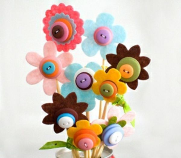 enkel hantverk idéer-många färgstarka diy blommor
