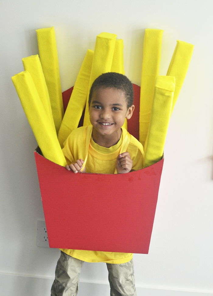 Karnevalový kostým, aby sa urobil - chlapec ako francúzske hranolky od MacDonalds