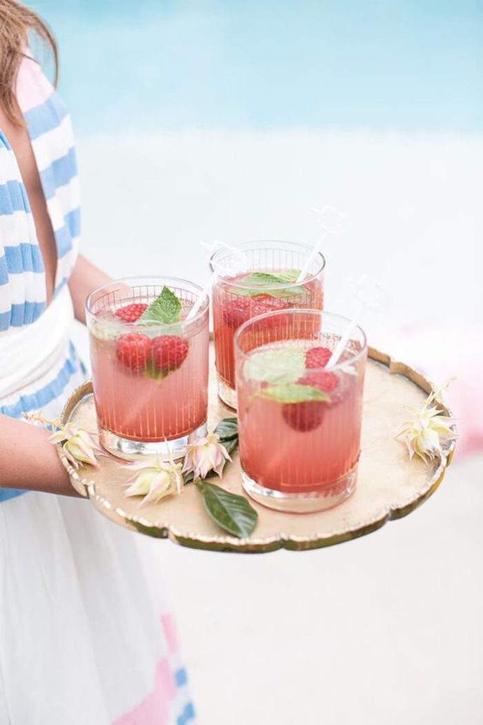 Oppskrifter for cocktailer med bringebær og mynte, deilige og forfriskende drinker til sommeren