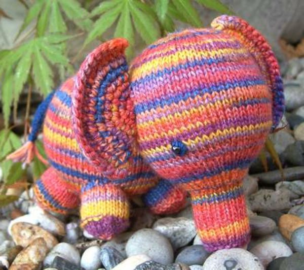 Elefante färgad färgad-hänkeln-original