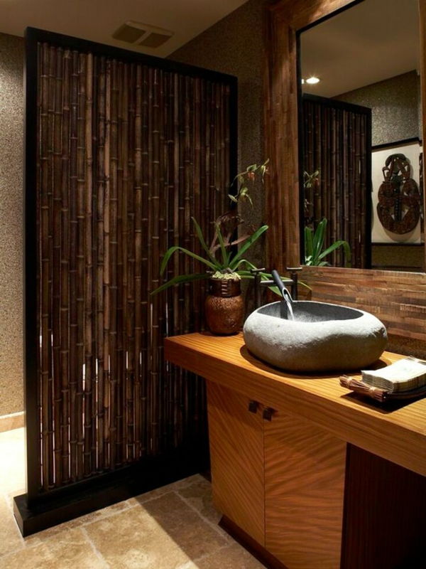elegant-bambus-decor-în baie-oglinda mare
