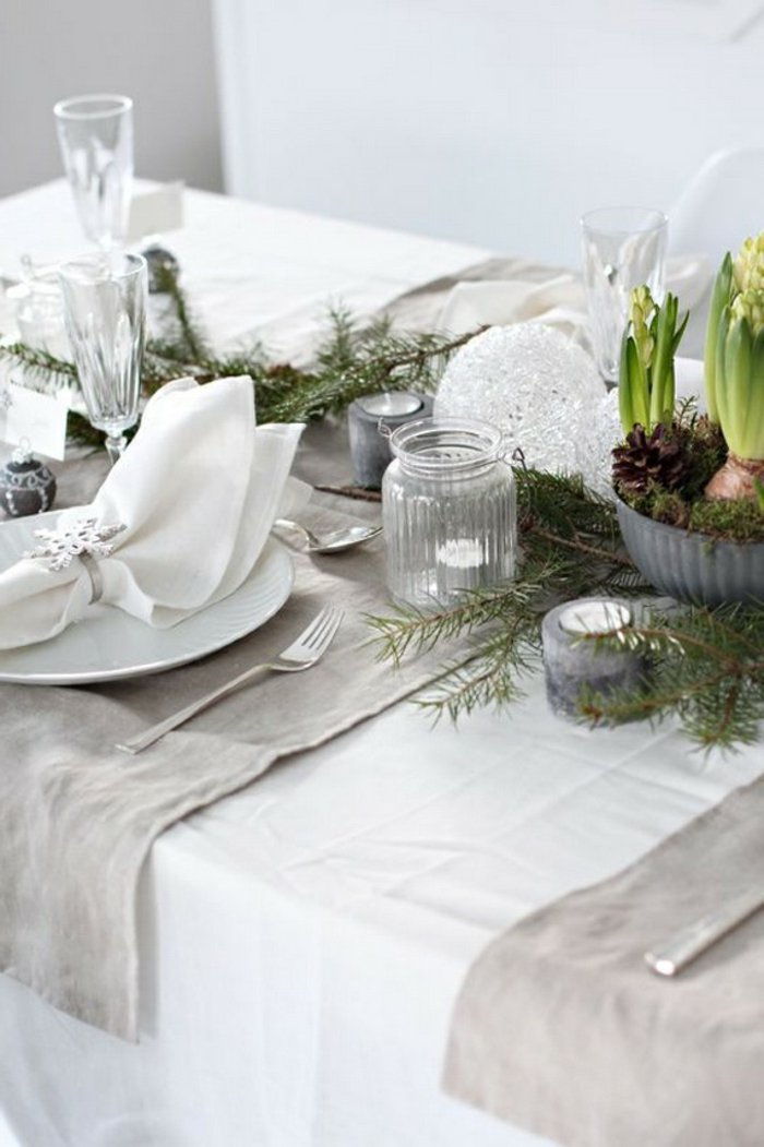Elegantná-weihnachtsdeko stolové dekorácie štýlové a útulné