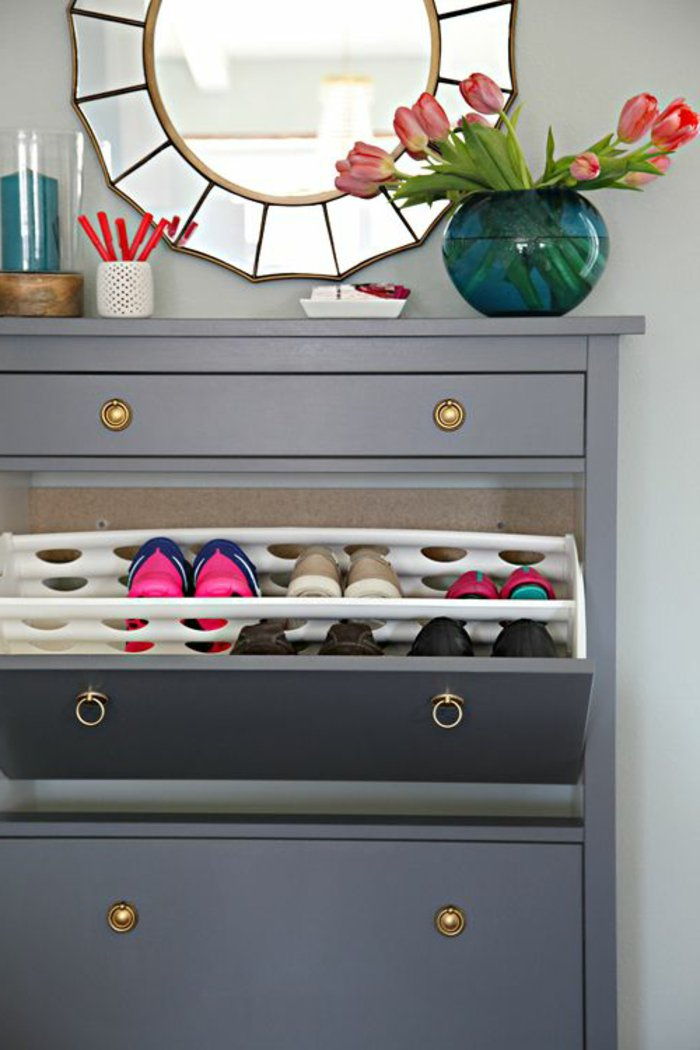 eleganti scarpe cabinet-in-grigio-con-tre cassetti