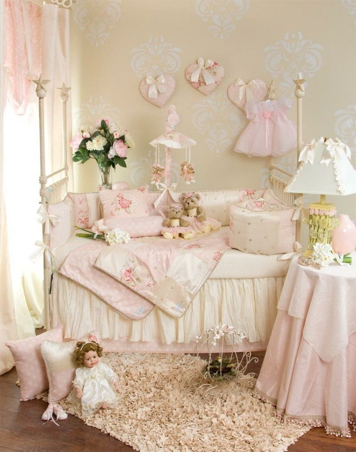elegantiškas-lovelė-balta-in-gražus-baby-kambarys-mergina
