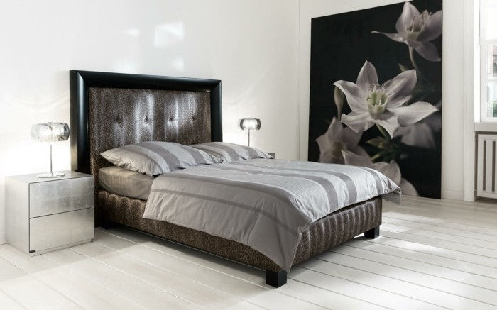zarif model yatak odalı yataklı-ile-bin-beyaz-duvarlarda