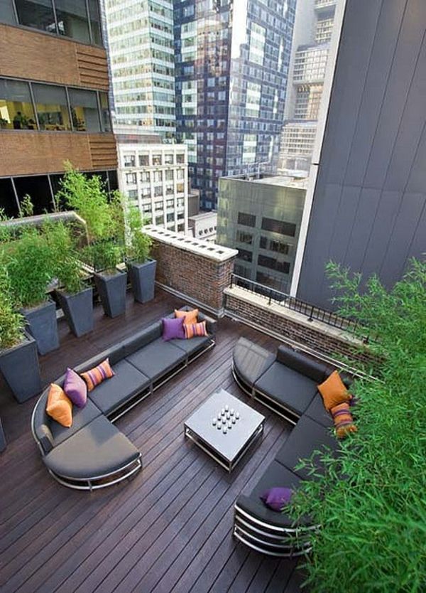 luksus eksteriørdesign-fantastisk-by-terrasse-med-mange-planter