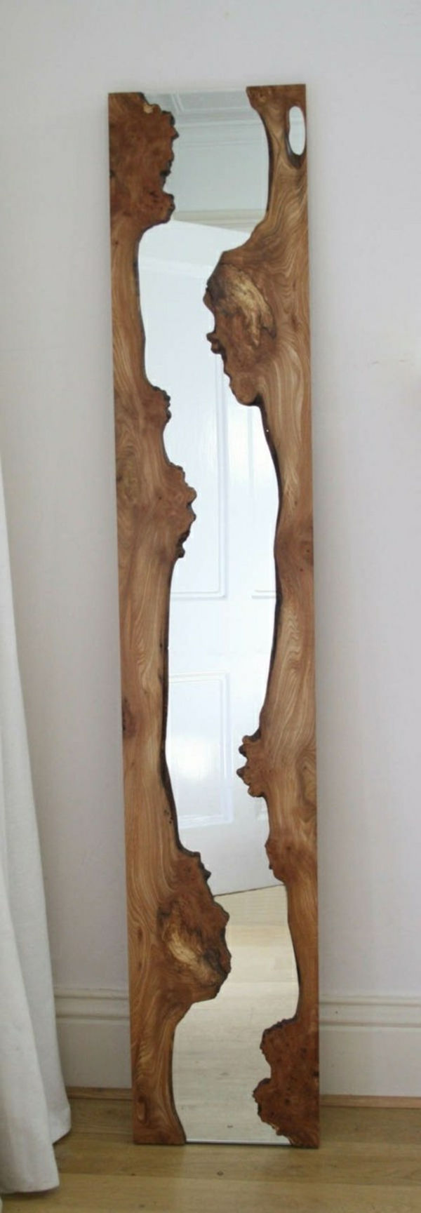 oglinda de tip driftwood cu aspect clasic