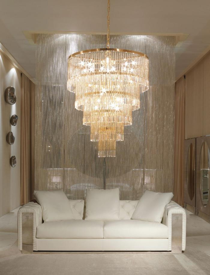 requintado interior-confortável-sofá branco lustre de cristal magnífico