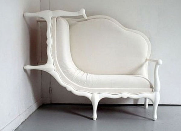 extravagantă-mode on-the-dispozitiv alb canapea