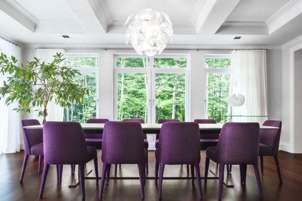 extravagantný-wohnideen-for-jedáleň-chic-fialovo-stoličky