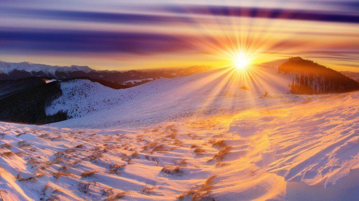 Pasakų natūralus-sniego-kalnai Saulėtekis