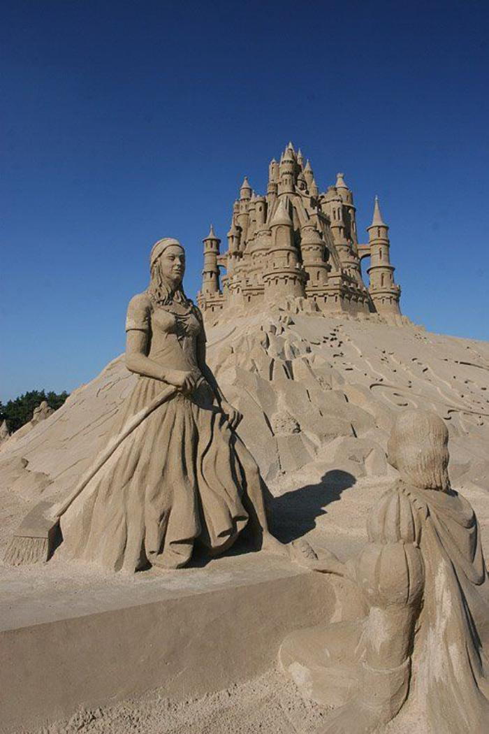 fantastiske tegninger, skulpturer-fra-sand