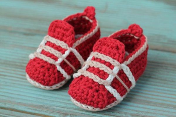 sapatos-com-super-bela-design-crochet-grande-prático-in ideias -fantástico-bebê