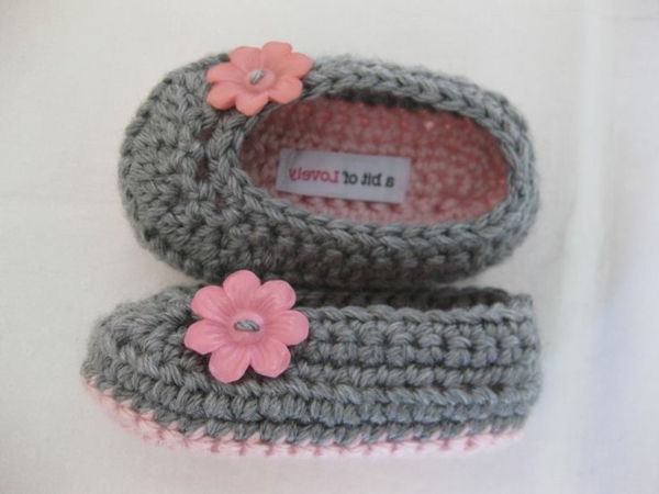 fantastic-bebê sapatos-com-super-bela-design-crochet-grandes-prático-idéias-cinza e rosa
