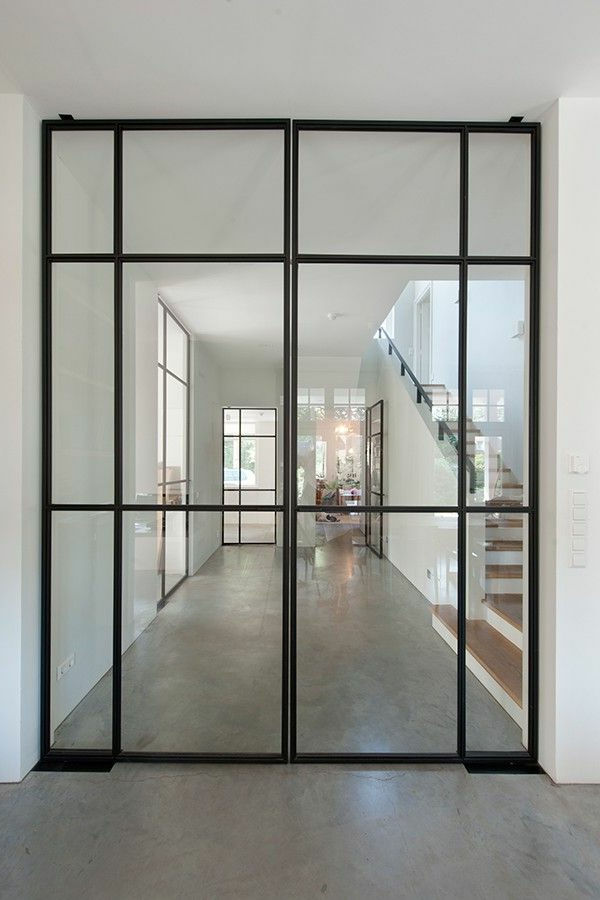 Odlično-notranjosti-steklena vrata do kovinskim okvirjem
