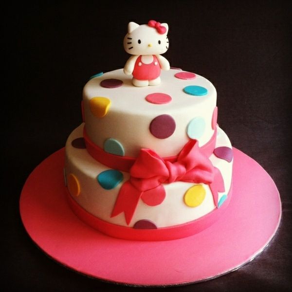 fantastisch - taart-orde-mooie-pasteien-taart-versieren-taart-afbeeldingen-verjaardag-taart-Hello Kitty taarten