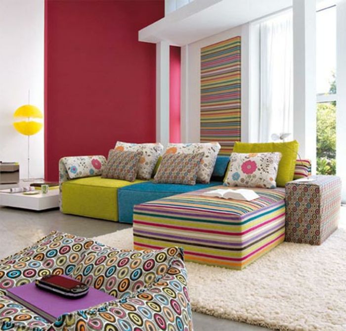 renk iç tasarım-birçok yastık-on-the-kanepe