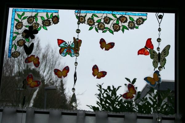 okno dekoracija-lepi na metulji-papir-zelo lepo sliko