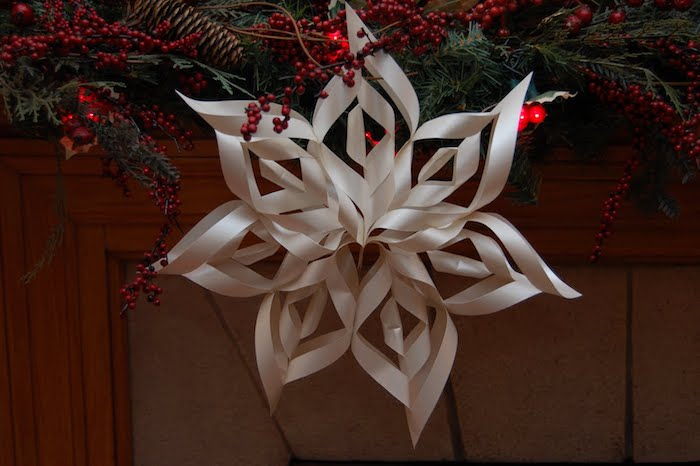 veľká biela snehová vločka a ďalšie vianočné dekorácie - remeslá myšlienky zima