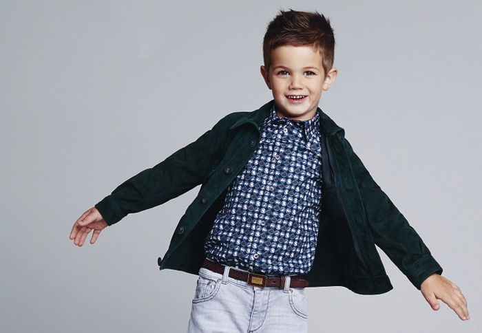 şenlikli çocuğun modası, kot gömlek ve blazer ile kombine, bahar 2017