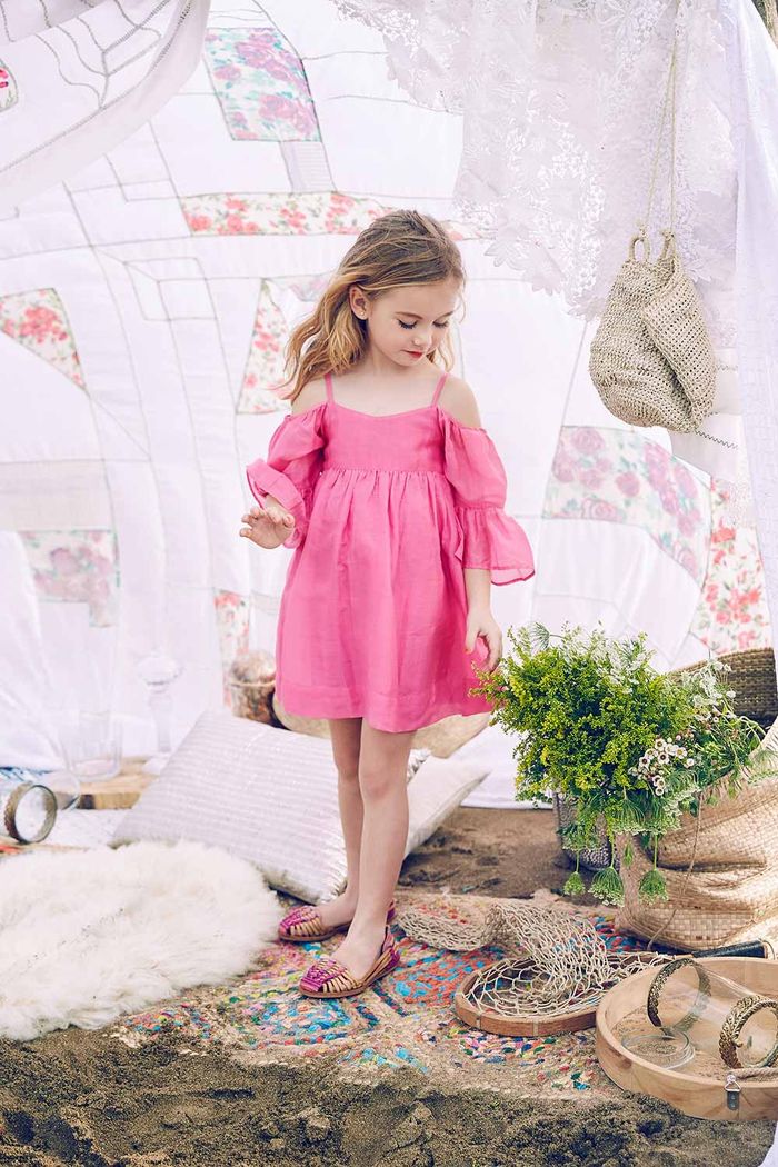 festliga barns klänningar, rosa klänning med långa ärmar, lösa, vackra flickor kläder