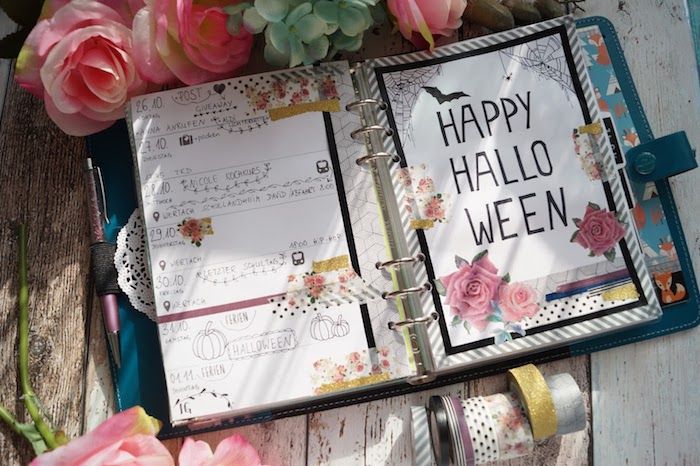 Den 31. oktober for Halloween dekorere Filofax med blomster og gresskar, liten flaggermus