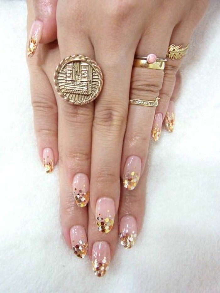 unha-design-eve-ouro-glitter-french-marca-Groser-ring pobres