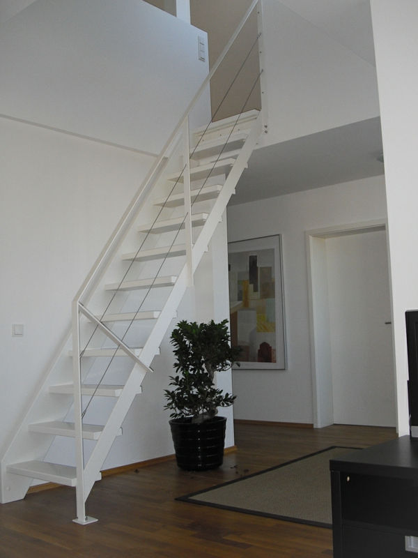 düz çelik merdiven-beyaz renk-yaşam-fikir-yerden tasarruf sağlayan merdiven