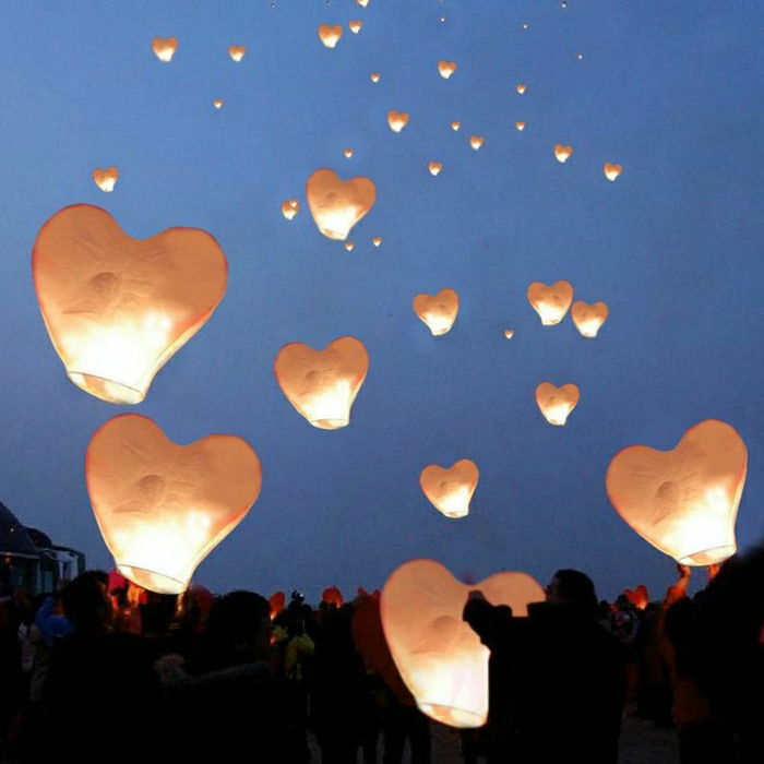 Flying Lanterns hjerte form himmel