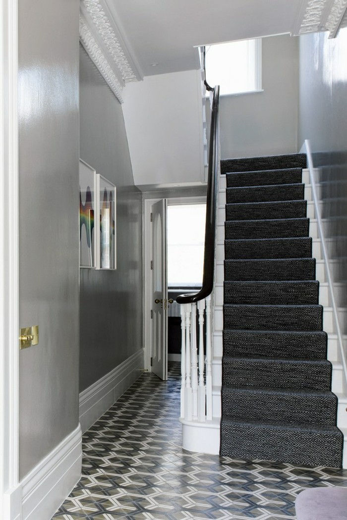 plattor med grå-tiles-Corridor-