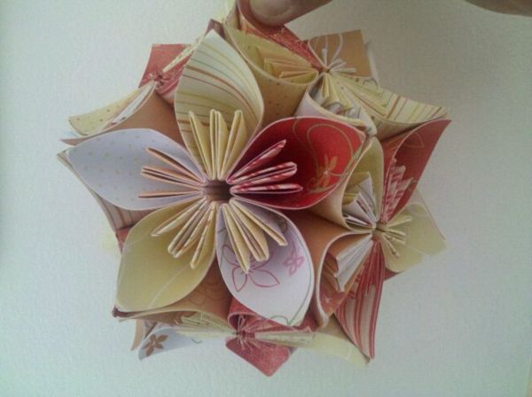 Spalvinga-gėlės-Origami