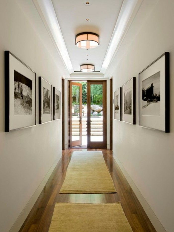koridor-príklady žltý koberec tapety to-the-stien-tri-kolo-svetlom