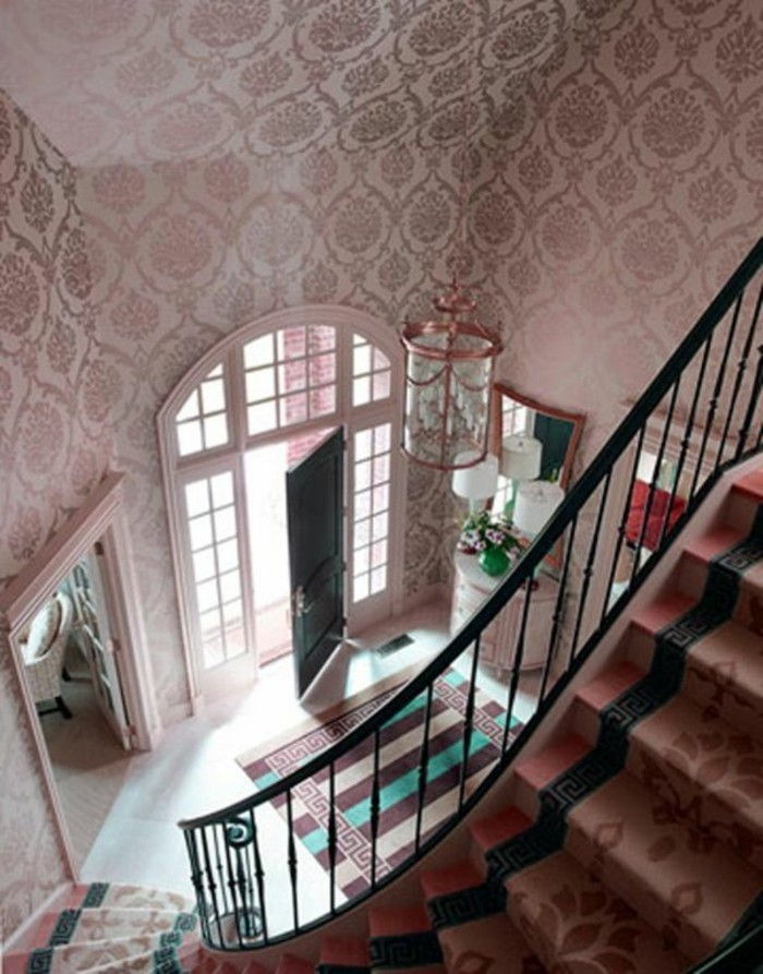 chodba-wallpaper-pink-tapety-s-súčasný vzor