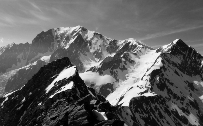 bilde-i-hvit-og-svart-super-fjellene