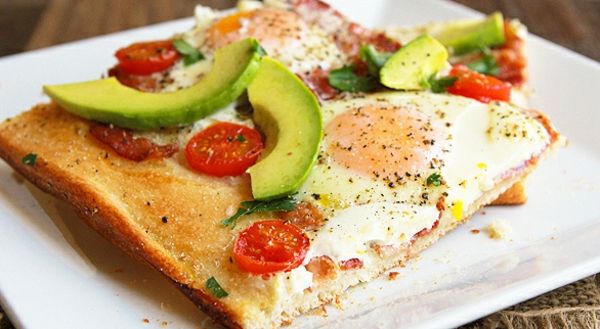 frukost pizza-med-avocado