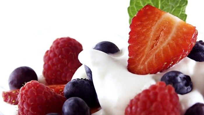Detox detoksikacijos-vaisių jogurtas