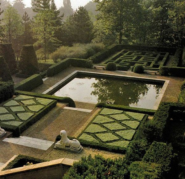 sztuczne oczka wodne i rośliny zielone dla hojnego projektu ogrodu