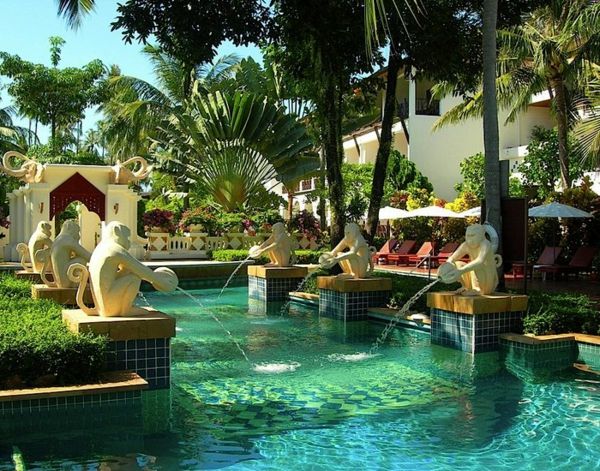 garden-pool-exotiska-and-vacker