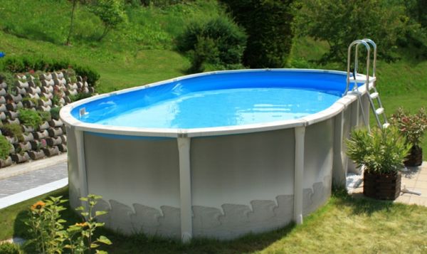 grădină-piscină-auto-construit-oval în formă - mediul frumos