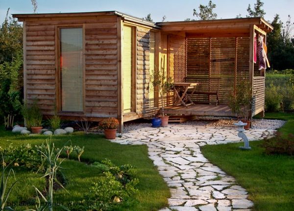 záhradný dom vo švédskom štýle kreatívny dizajn zelená tráva