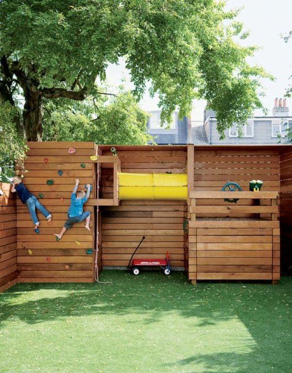vrtna hišica-z-plezalno steno-to-play-a-prostora-za-za-otroke