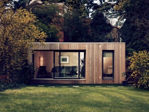 záhradný drevený dom moderný dizajn - zelené rastliny