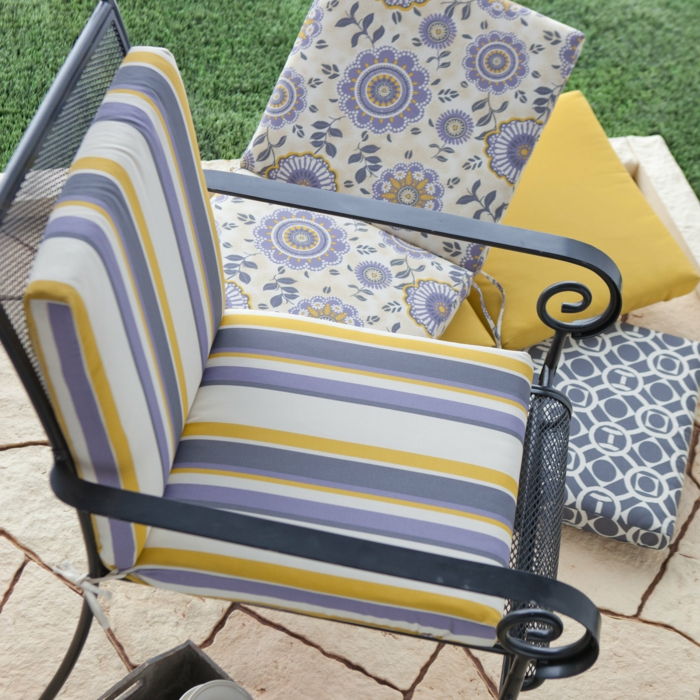 bahçe mobilyaları-bahçe sandalyeleri yastık-sandalye yastıkları koltuk minderleri-için-sandalye-güzel yastıklar