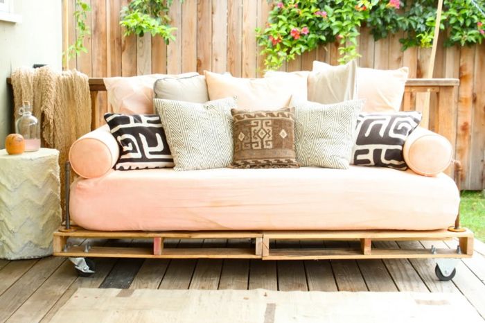 záhradný nábytok palety sofa vyrobené palety