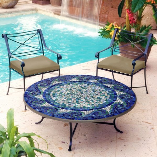 vrtna miza-of-mozaik-sredozemske-look