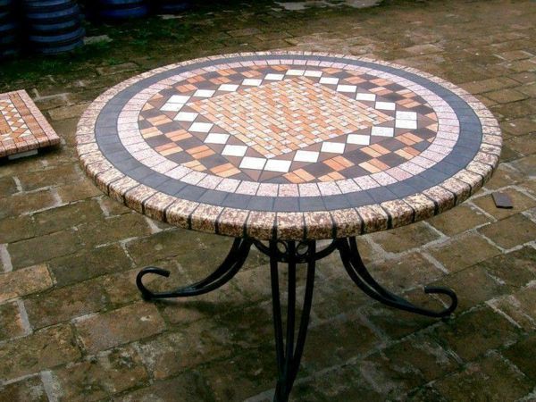 vrtna miza-of-mozaik-okrogle oblike-lepa-look