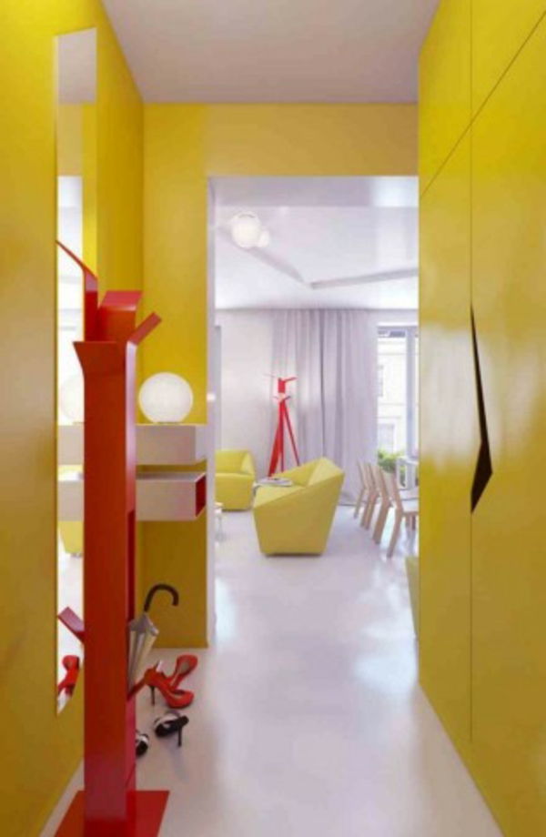 gul vägg design för en slående korridor design